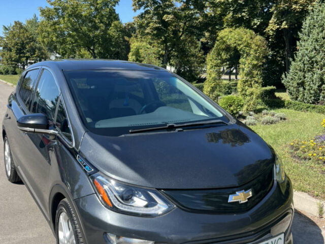 Серый Шевроле Bolt EV, объемом двигателя 0 л и пробегом 95 тыс. км за 14600 $, фото 1 на Automoto.ua
