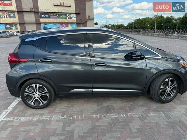 Серый Шевроле Bolt EV, объемом двигателя 0 л и пробегом 60 тыс. км за 16799 $, фото 1 на Automoto.ua