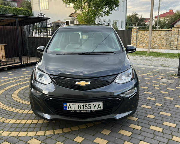 Серый Шевроле Bolt EV, объемом двигателя 0 л и пробегом 54 тыс. км за 16000 $, фото 1 на Automoto.ua