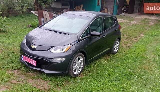 Серый Шевроле Bolt EV, объемом двигателя 0 л и пробегом 97 тыс. км за 12850 $, фото 1 на Automoto.ua