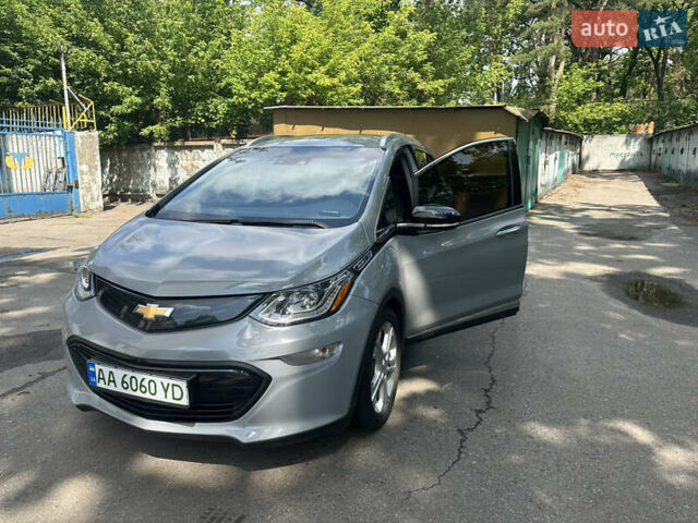 Серый Шевроле Bolt EV, объемом двигателя 0 л и пробегом 69 тыс. км за 14000 $, фото 1 на Automoto.ua