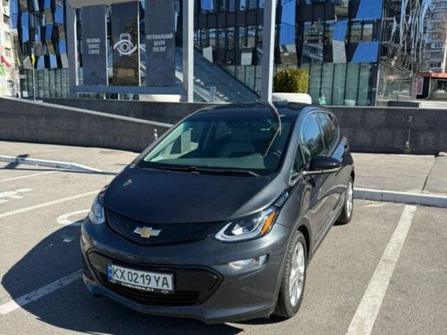 Серый Шевроле Bolt EV, объемом двигателя 0 л и пробегом 67 тыс. км за 17000 $, фото 1 на Automoto.ua