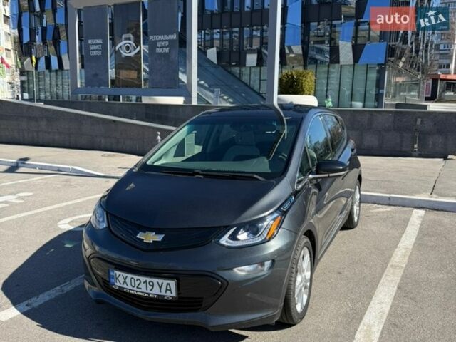 Серый Шевроле Bolt EV, объемом двигателя 0 л и пробегом 67 тыс. км за 18000 $, фото 1 на Automoto.ua