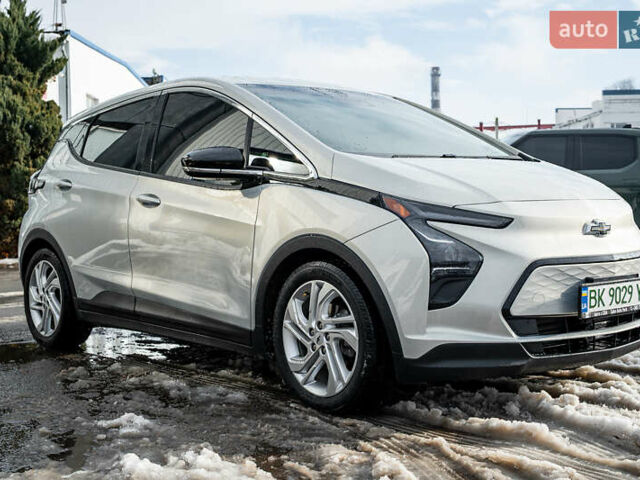 Сірий Шевроле Bolt EV, об'ємом двигуна 0 л та пробігом 63 тис. км за 16800 $, фото 1 на Automoto.ua