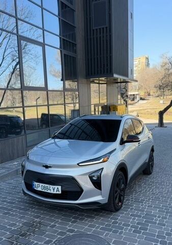 Сірий Шевроле Bolt EV, об'ємом двигуна 0 л та пробігом 45 тис. км за 17999 $, фото 1 на Automoto.ua