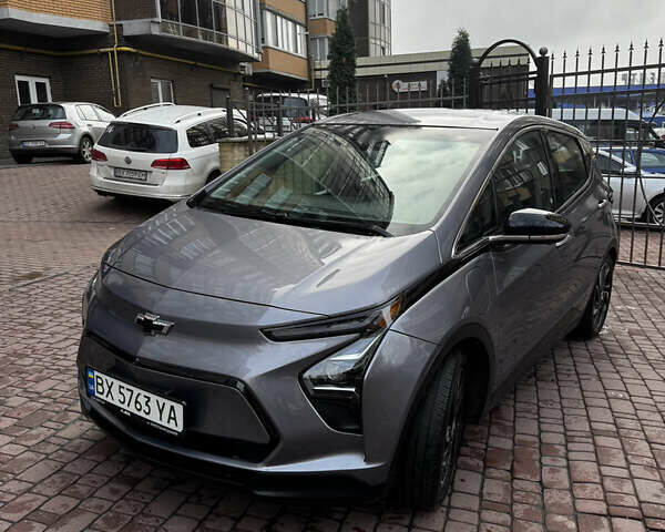 Серый Шевроле Bolt EV, объемом двигателя 0 л и пробегом 103 тыс. км за 16880 $, фото 1 на Automoto.ua