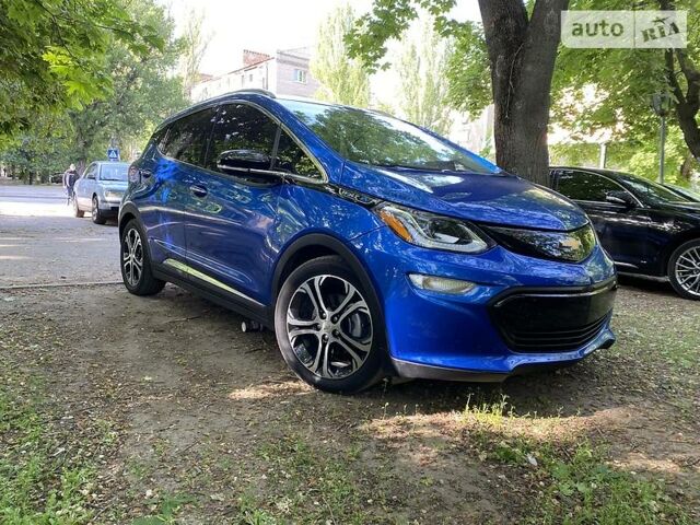 Синий Шевроле Bolt EV, объемом двигателя 0 л и пробегом 95 тыс. км за 15200 $, фото 1 на Automoto.ua