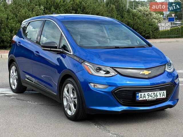 Синий Шевроле Bolt EV, объемом двигателя 0 л и пробегом 98 тыс. км за 13600 $, фото 1 на Automoto.ua