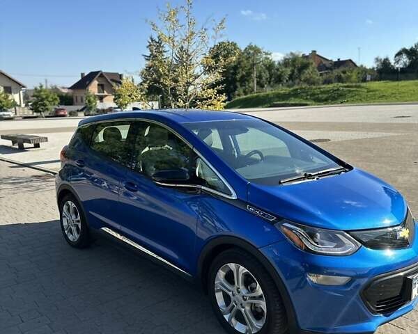 Синий Шевроле Bolt EV, объемом двигателя 0 л и пробегом 45 тыс. км за 16000 $, фото 1 на Automoto.ua