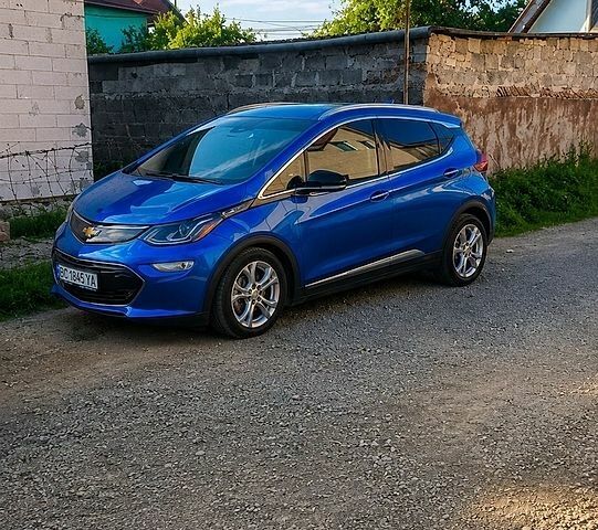 Синий Шевроле Bolt EV, объемом двигателя 0 л и пробегом 77 тыс. км за 15300 $, фото 1 на Automoto.ua