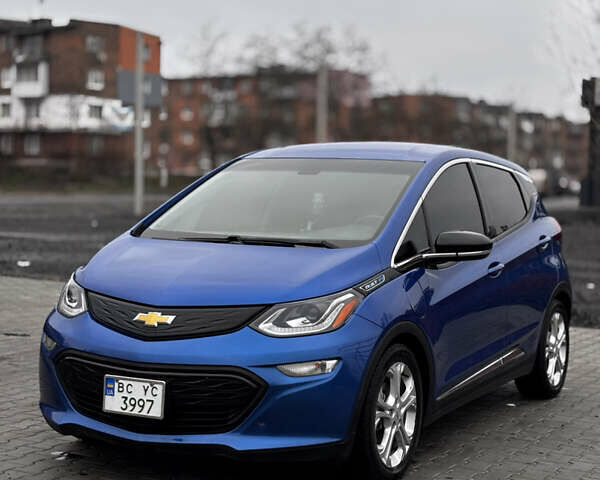 Синий Шевроле Bolt EV, объемом двигателя 0 л и пробегом 101 тыс. км за 14200 $, фото 1 на Automoto.ua