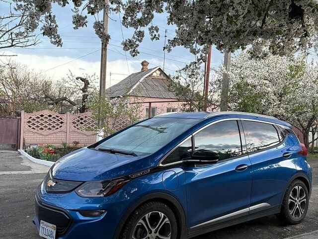 Синий Шевроле Bolt EV, объемом двигателя 0 л и пробегом 67 тыс. км за 17200 $, фото 1 на Automoto.ua