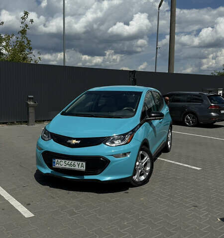 Синий Шевроле Bolt EV, объемом двигателя 0 л и пробегом 105 тыс. км за 16000 $, фото 1 на Automoto.ua