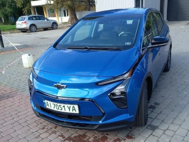 Синий Шевроле Bolt EV, объемом двигателя 0 л и пробегом 5 тыс. км за 22800 $, фото 1 на Automoto.ua