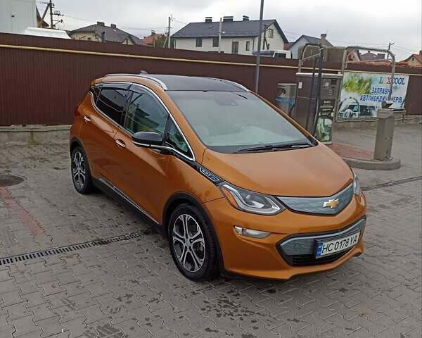 Оранжевый Шевроле Bolt EV, объемом двигателя 0 л и пробегом 165 тыс. км за 14000 $, фото 1 на Automoto.ua