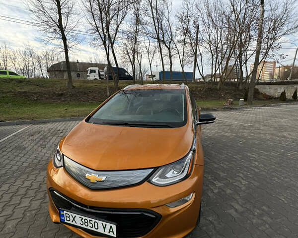Оранжевый Шевроле Bolt EV, объемом двигателя 0 л и пробегом 56 тыс. км за 14300 $, фото 1 на Automoto.ua