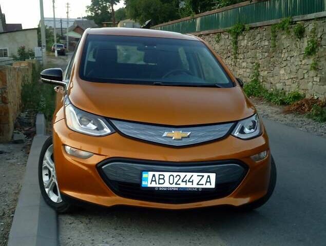 Оранжевый Шевроле Bolt EV, объемом двигателя 0 л и пробегом 240 тыс. км за 21000 $, фото 1 на Automoto.ua
