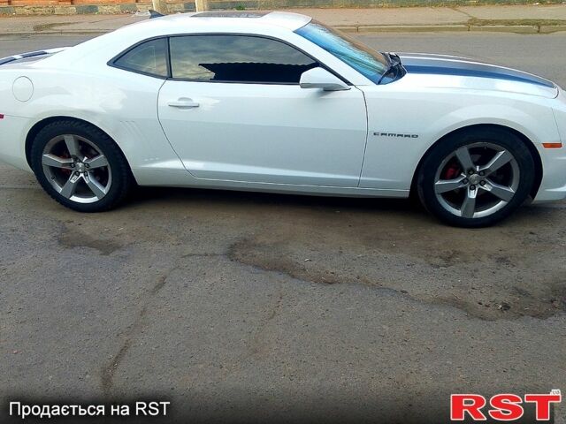 Белый Шевроле Камаро, объемом двигателя 3.6 л и пробегом 256 тыс. км за 14500 $, фото 1 на Automoto.ua