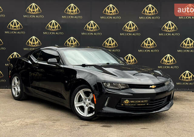 Черный Шевроле Камаро, объемом двигателя 3.6 л и пробегом 200 тыс. км за 16500 $, фото 1 на Automoto.ua