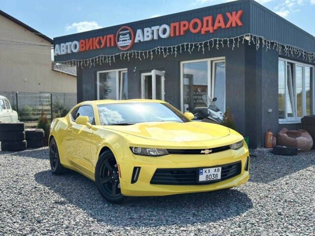 Желтый Шевроле Камаро, объемом двигателя 2 л и пробегом 72 тыс. км за 14500 $, фото 1 на Automoto.ua
