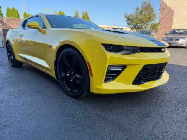 Шевроле Камаро 2016 в Житомире на Automoto.ua Желтый Шевроле Камаро, объемом двигателя 6.2 л и пробегом 74 тыс. км за 3300 $, фото 1 на Automoto.ua