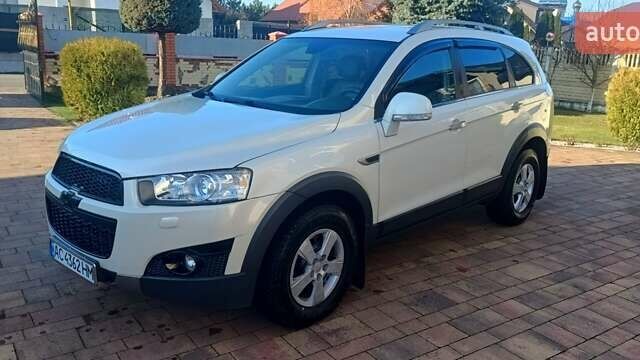 Белый Шевроле Каптива, объемом двигателя 2.23 л и пробегом 205 тыс. км за 11900 $, фото 1 на Automoto.ua