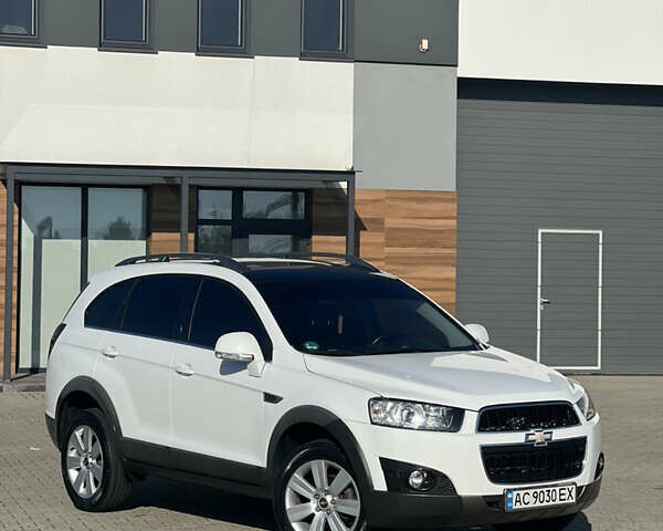 Білий Шевроле Каптіва, об'ємом двигуна 2.2 л та пробігом 221 тис. км за 11100 $, фото 1 на Automoto.ua