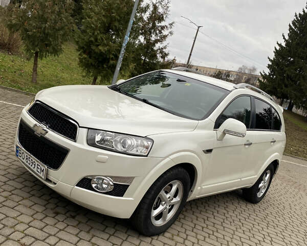 Белый Шевроле Каптива, объемом двигателя 2.23 л и пробегом 174 тыс. км за 9999 $, фото 1 на Automoto.ua