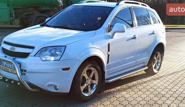 Белый Шевроле Каптива, объемом двигателя 3 л и пробегом 230 тыс. км за 9200 $, фото 1 на Automoto.ua
