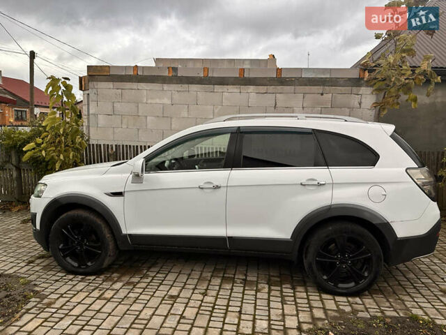 Шевроле Каптива 2013 в Луцке на Automoto.ua Белый Шевроле Каптива, объемом двигателя 2.23 л и пробегом 201 тыс. км за 10000 $, фото 1 на Automoto.ua