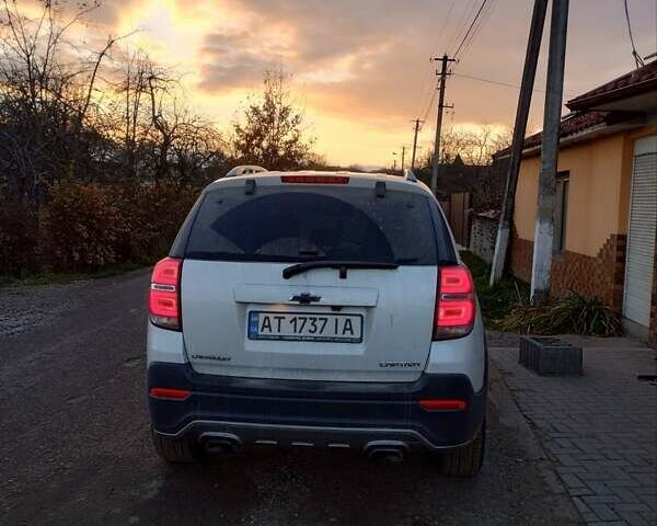 Білий Шевроле Каптіва, об'ємом двигуна 2.23 л та пробігом 204 тис. км за 13000 $, фото 1 на Automoto.ua