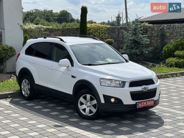 Белый Шевроле Каптива, объемом двигателя 2.2 л и пробегом 177 тыс. км за 12900 $, фото 1 на Automoto.ua