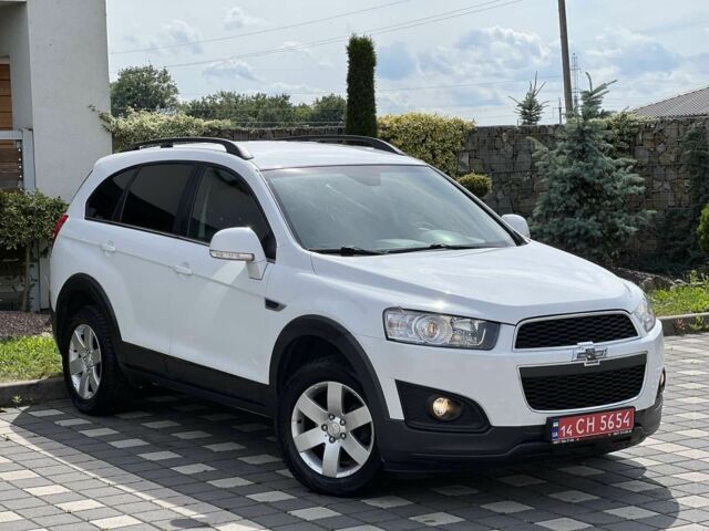 Білий Шевроле Каптіва, об'ємом двигуна 2.2 л та пробігом 177 тис. км за 12900 $, фото 1 на Automoto.ua