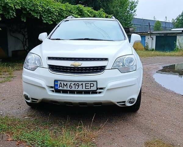 Білий Шевроле Каптіва, об'ємом двигуна 2.38 л та пробігом 184 тис. км за 12000 $, фото 1 на Automoto.ua