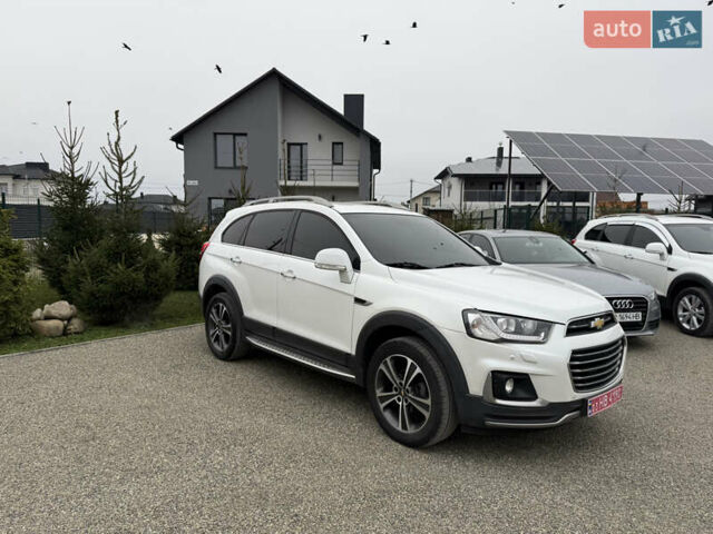 Білий Шевроле Каптіва, об'ємом двигуна 2 л та пробігом 180 тис. км за 13999 $, фото 1 на Automoto.ua