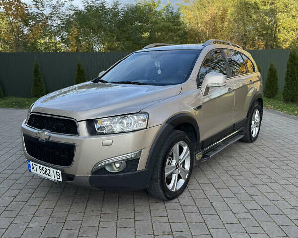 Бежевый Шевроле Каптива, объемом двигателя 3 л и пробегом 178 тыс. км за 12900 $, фото 1 на Automoto.ua