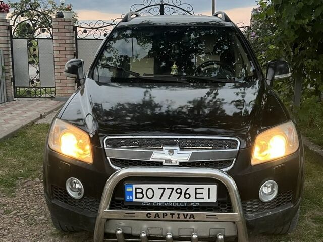 Черный Шевроле Каптива, объемом двигателя 2 л и пробегом 240 тыс. км за 7600 $, фото 1 на Automoto.ua