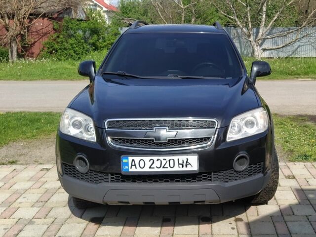 Черный Шевроле Каптива, объемом двигателя 2.4 л и пробегом 220 тыс. км за 6700 $, фото 1 на Automoto.ua