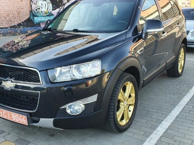 Чорний Шевроле Каптіва, об'ємом двигуна 2 л та пробігом 237 тис. км за 12250 $, фото 1 на Automoto.ua