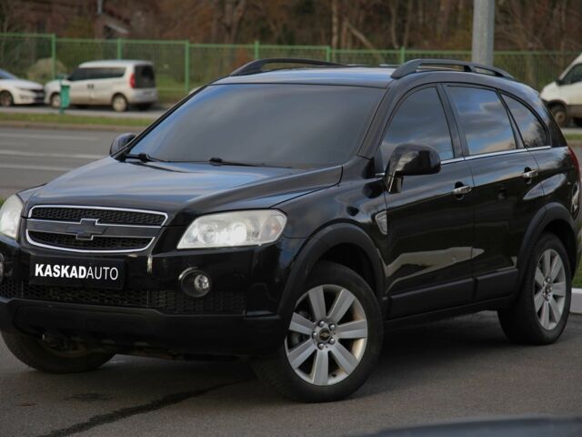 Черный Шевроле Каптива, объемом двигателя 2 л и пробегом 215 тыс. км за 8400 $, фото 1 на Automoto.ua