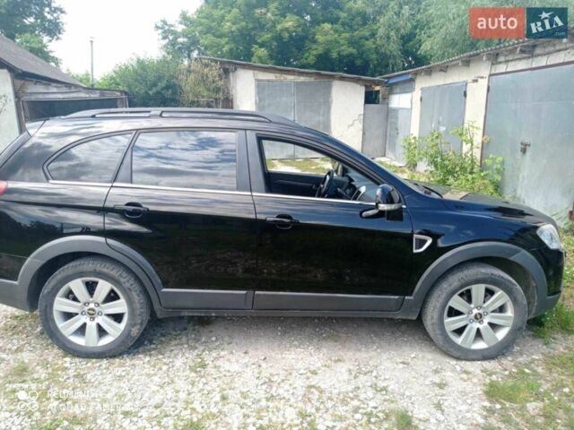 Чорний Шевроле Каптіва, об'ємом двигуна 2 л та пробігом 240 тис. км за 8500 $, фото 1 на Automoto.ua