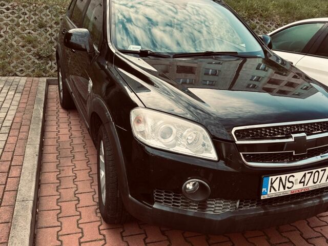 Черный Шевроле Каптива, объемом двигателя 2 л и пробегом 220 тыс. км за 3543 $, фото 1 на Automoto.ua