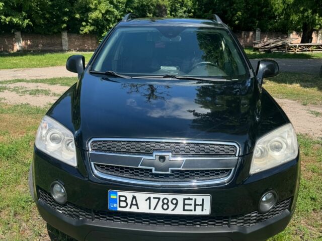 Черный Шевроле Каптива, объемом двигателя 2.4 л и пробегом 50 тыс. км за 5900 $, фото 1 на Automoto.ua