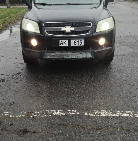 Черный Шевроле Каптива, объемом двигателя 2 л и пробегом 300 тыс. км за 4450 $, фото 1 на Automoto.ua