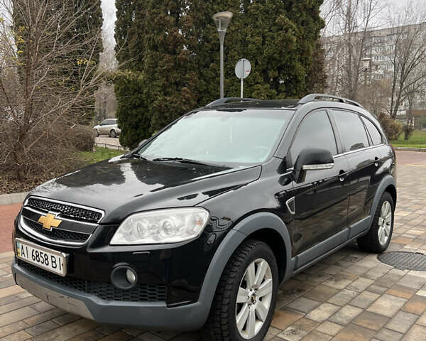 Черный Шевроле Каптива, объемом двигателя 3.2 л и пробегом 220 тыс. км за 6700 $, фото 1 на Automoto.ua