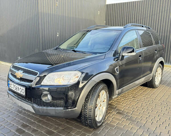 Черный Шевроле Каптива, объемом двигателя 2 л и пробегом 236 тыс. км за 8000 $, фото 1 на Automoto.ua