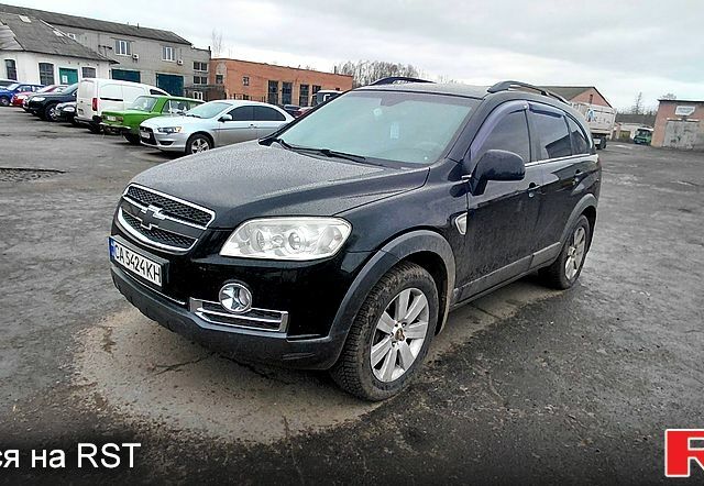 Черный Шевроле Каптива, объемом двигателя 2.4 л и пробегом 237 тыс. км за 5600 $, фото 1 на Automoto.ua