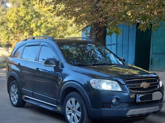 Чорний Шевроле Каптіва, об'ємом двигуна 2.4 л та пробігом 180 тис. км за 8500 $, фото 1 на Automoto.ua