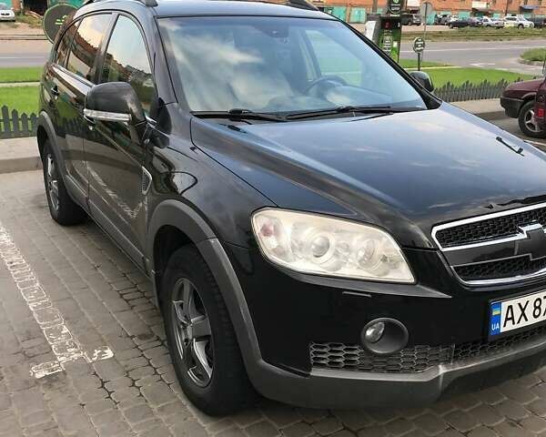 Чорний Шевроле Каптіва, об'ємом двигуна 2 л та пробігом 240 тис. км за 8950 $, фото 1 на Automoto.ua