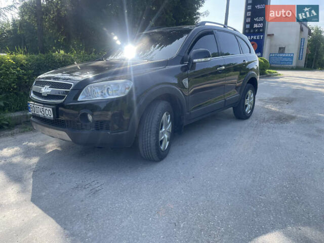Черный Шевроле Каптива, объемом двигателя 3.2 л и пробегом 223 тыс. км за 9200 $, фото 1 на Automoto.ua